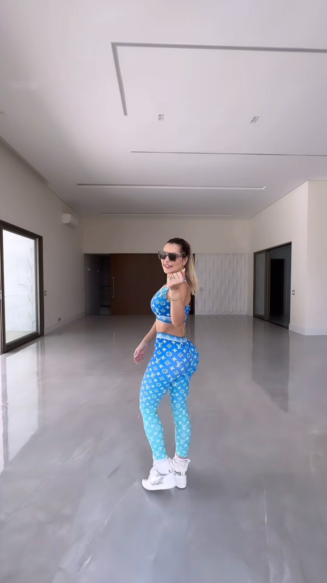 Deolane Bezerra ostenta nova mansão e impressiona; veja fotos Reprodução/Instagram