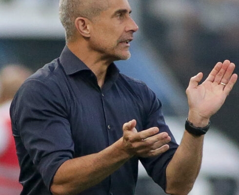 Sylvinho não conseguiu fazer um bom trabalho no comando do Corinthians e foi demitido após uma derrota para o Santos em fevereiro de 2022. Foto: Rodrigo Coca / Ag. Corinthians