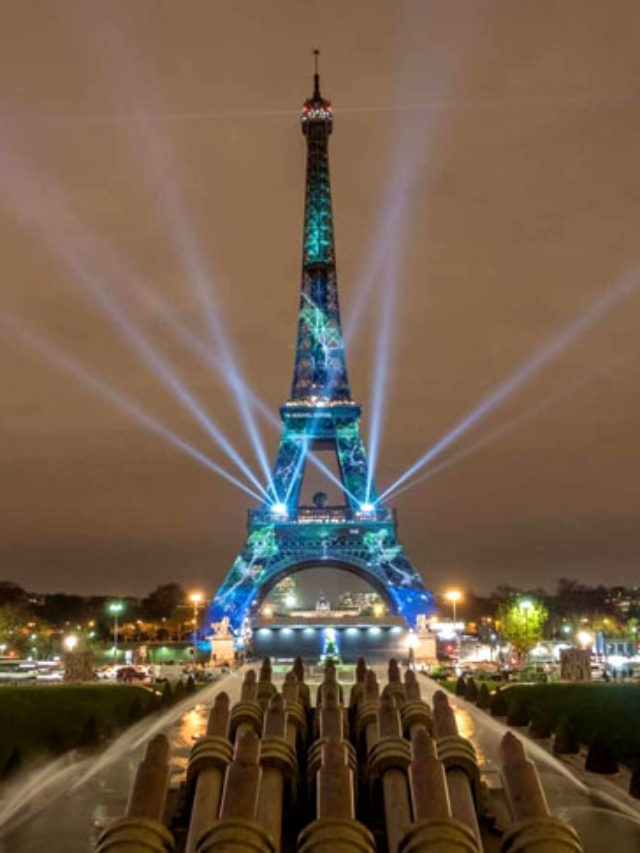 Nem todos conhecem a história da Torre Eiffel  -monumento lsímbolo de romantismo que está presente em diversas expressões: artes plásticas, cinema, literatura. Reprodução: Flipar