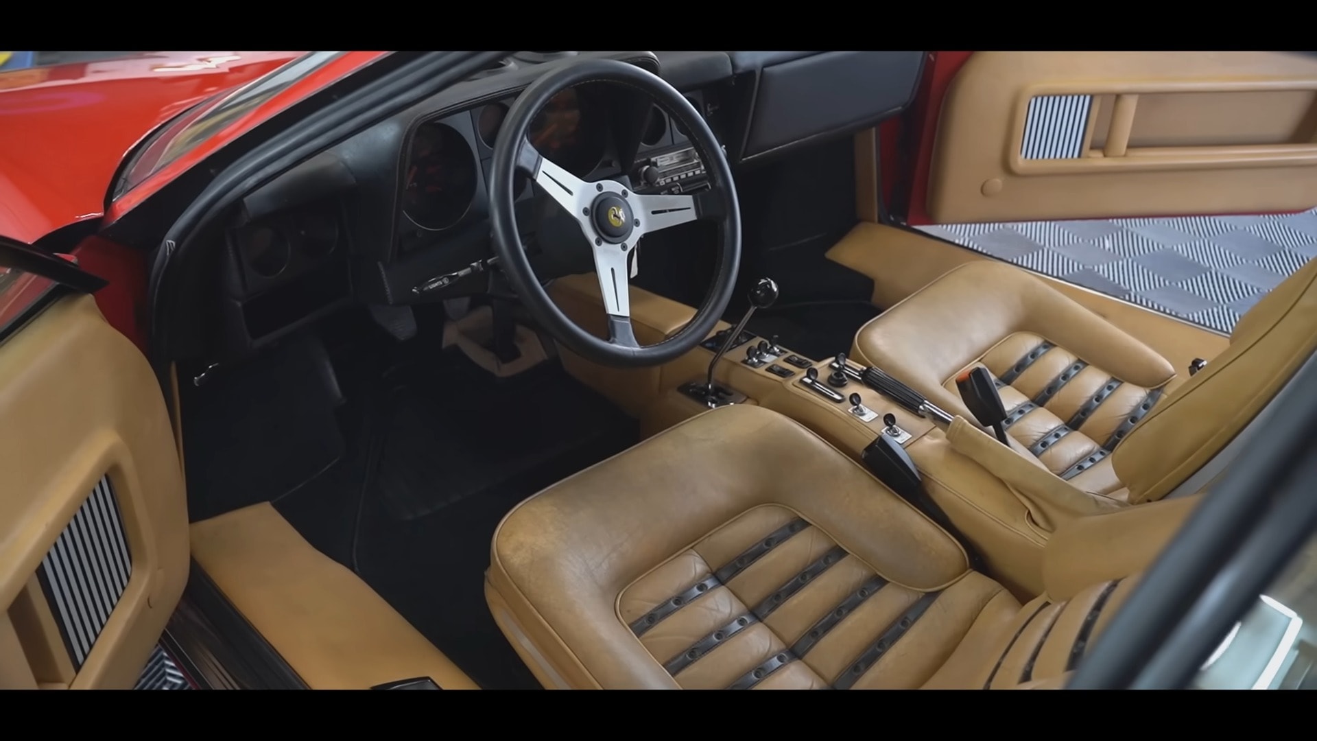 Vídeo: Ferrari raríssima é lavada pela primeira vez em 28 anos; veja Reprodução/YouTube/ WD Detailing