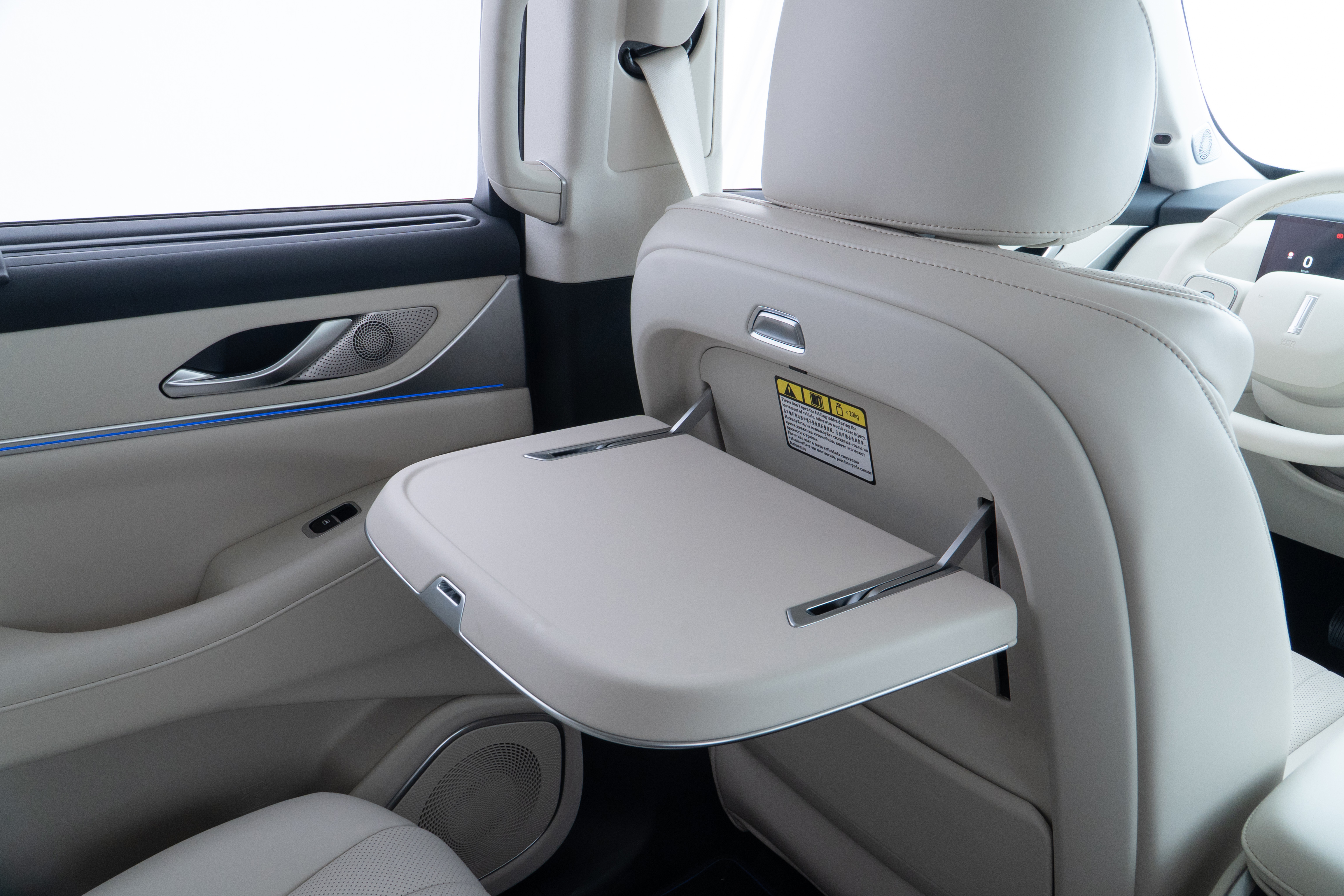 Mesinha na traseira do GWM Wey 07. Foto: Divulgação/GWM