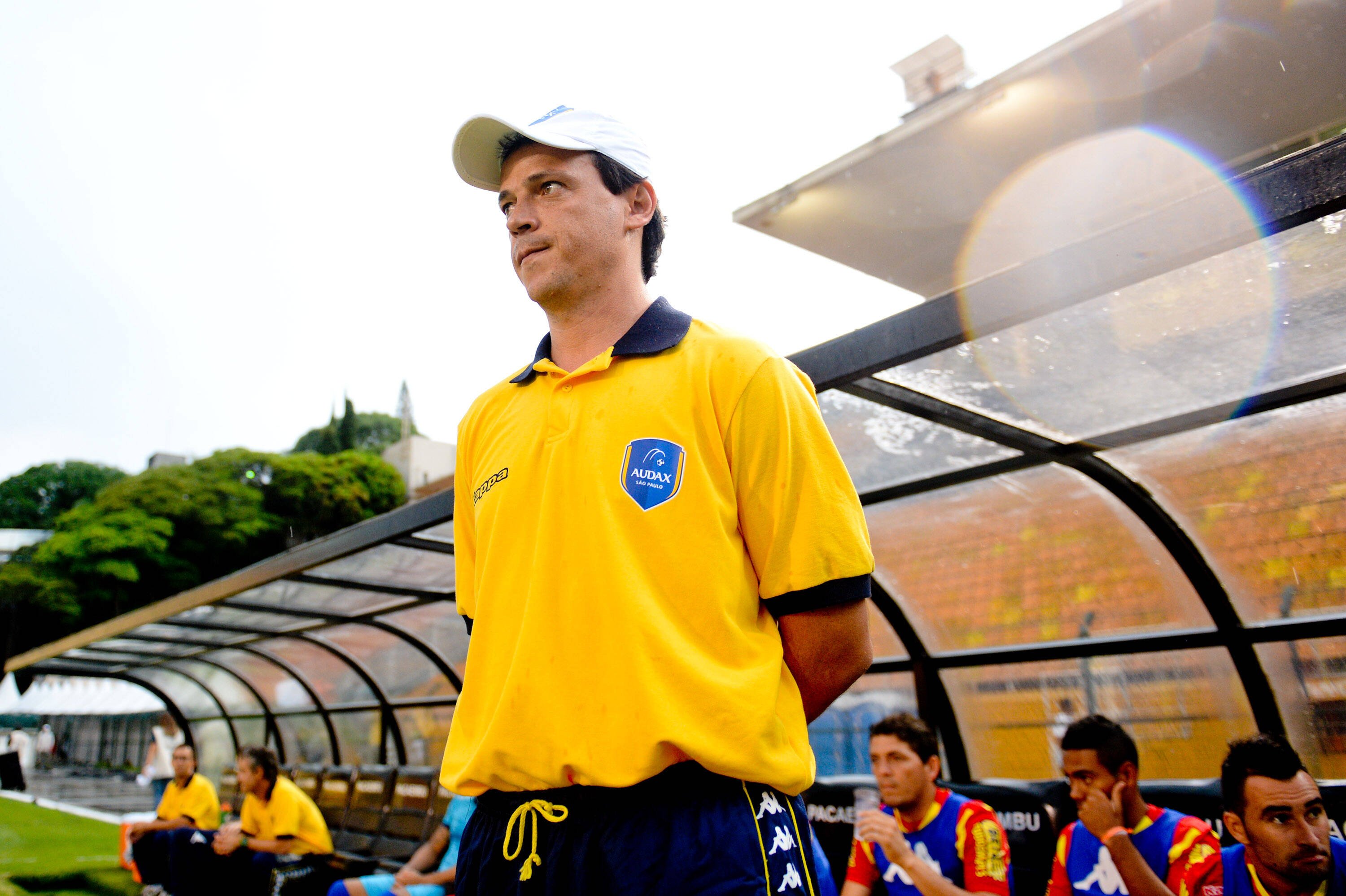 Fernando Diniz, técnico do Grêmio Osasco Audax usou uniforme com antigo escudo do Audax SERGIO BARZAGHI / Gazeta Press