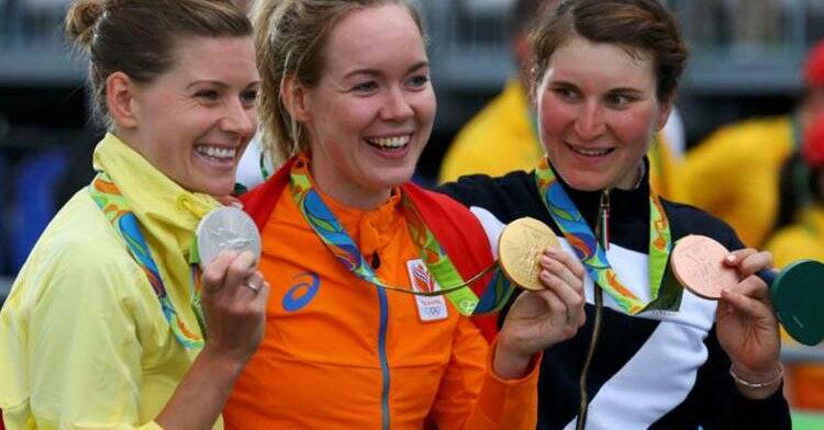 Holandesa ficou com ouro em prova de ciclismo. Foto: Reprodução/Twitter