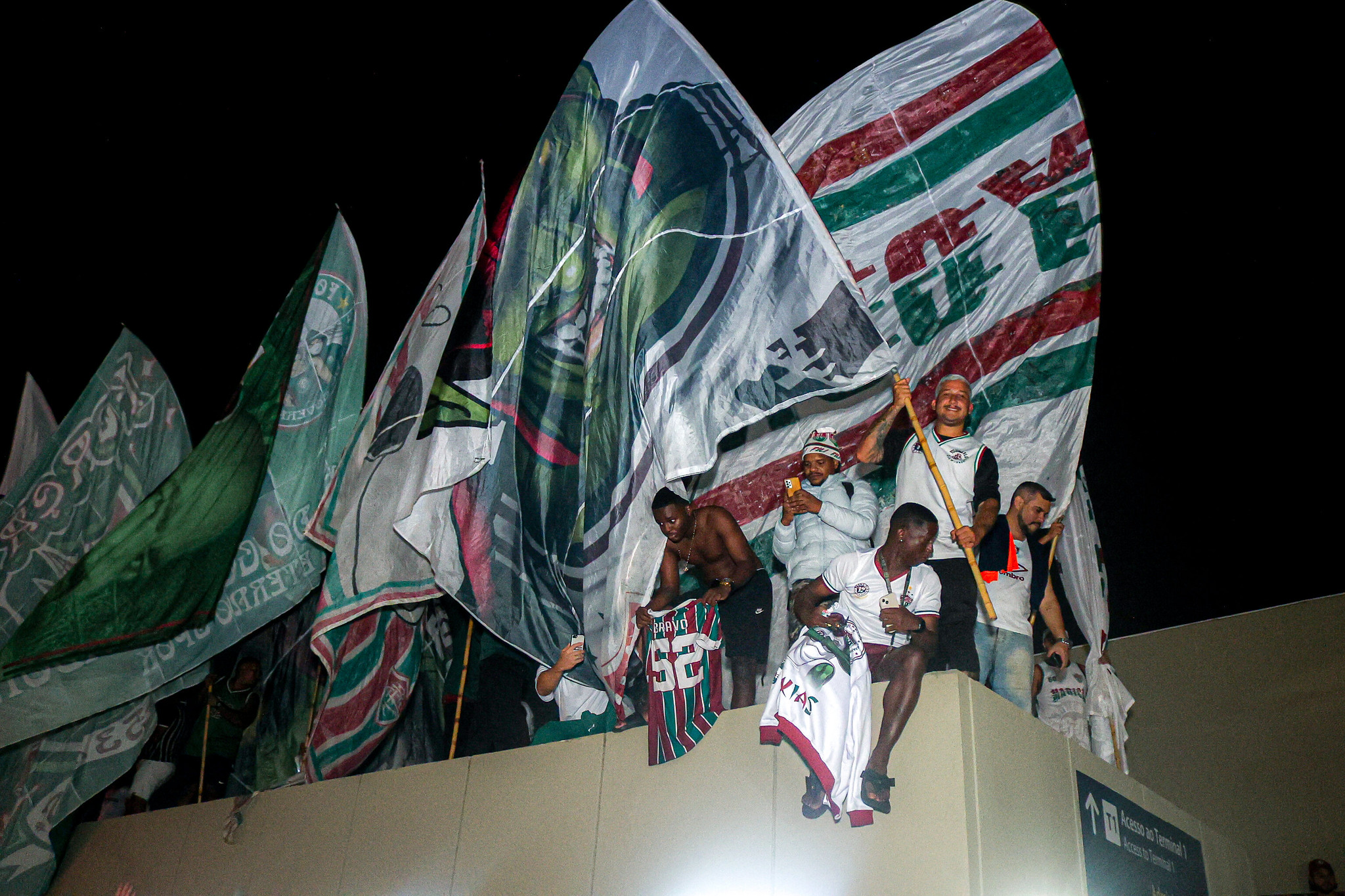 Tradicional "AeroFlu" feito pela torcida do Fluminense, na recepção dos jogadores após a Copa do Mundo de Clubes. Foto: Marina Garcia/Fluminense FC