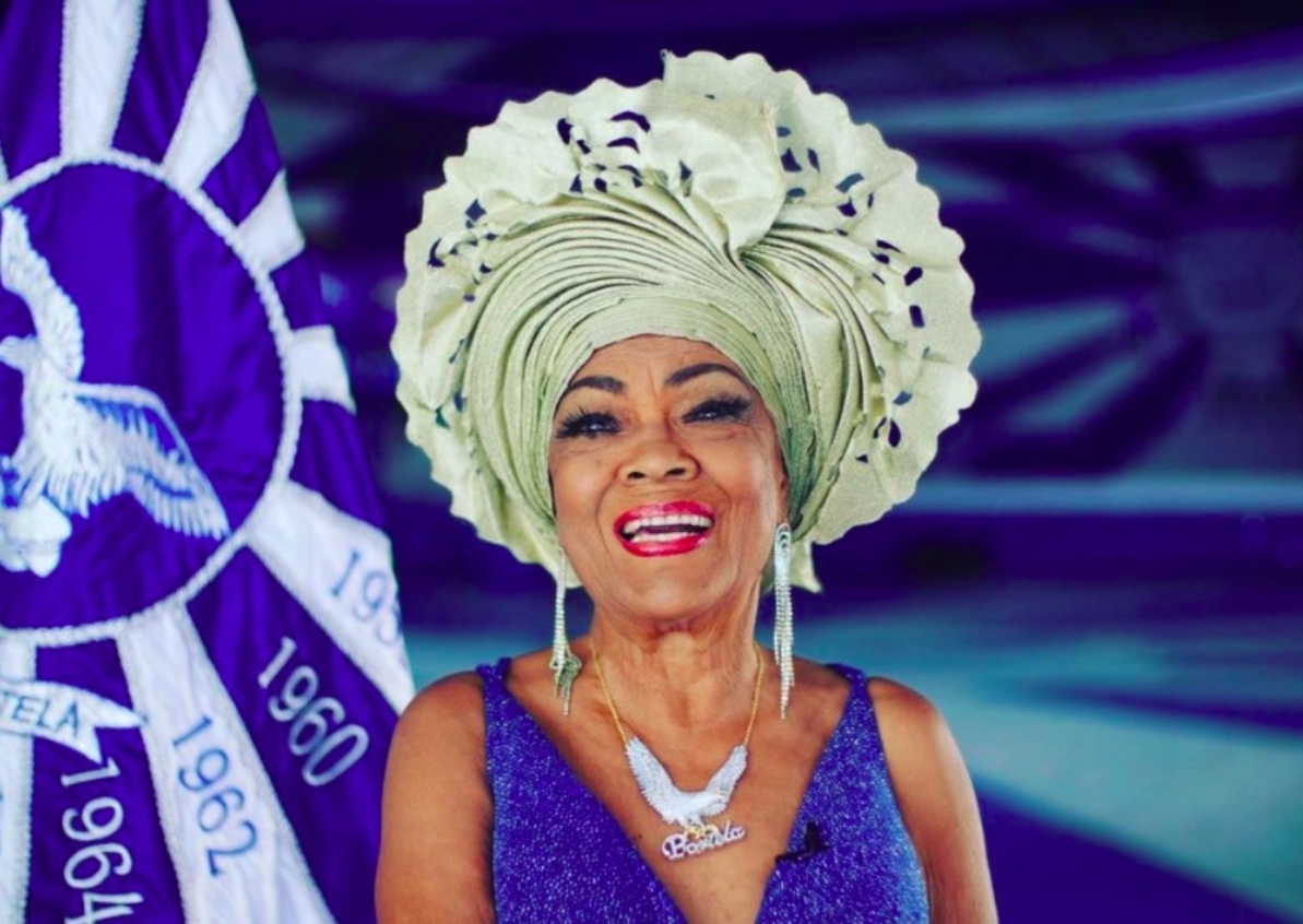 Uma lenda viva do Carnaval do Rio de Janeiro, a ex-porta-bandeira Vilma Nascimento, acaba de ganhar o prêmio de “Personalidade de 2024”. Reprodução: Flipar