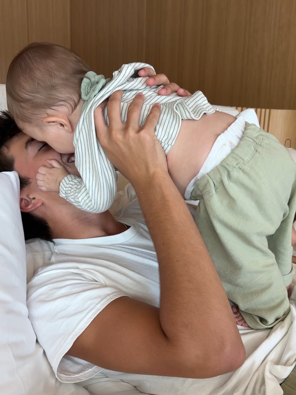 Fotos do álbum compartilhado por Gisele Bündchen. Foto: Instagram/@gisele