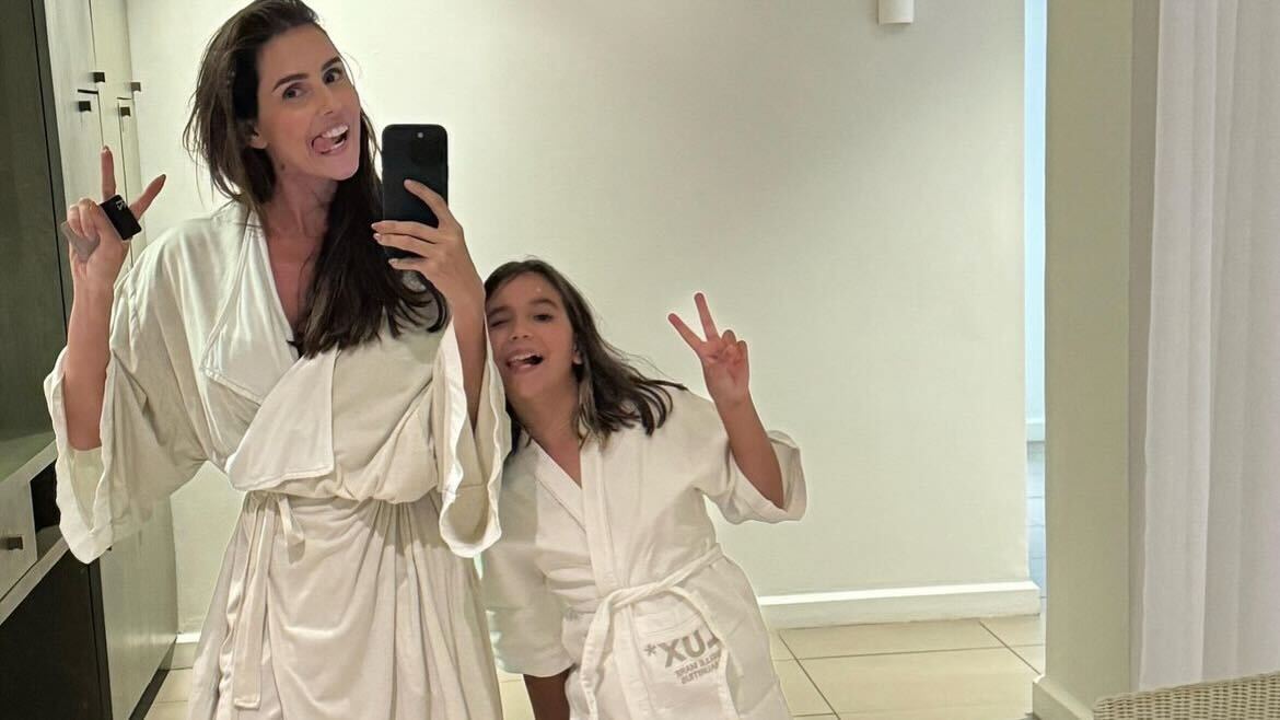 Deborah Secco curtem momento mãe e filha nas Ilhas Maurícios Reprodução Instagram