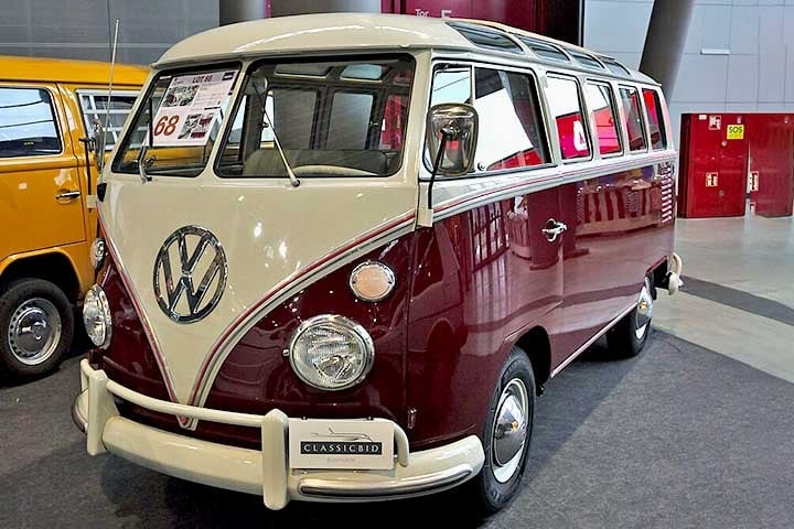 A Kombi é um símbolo vivo da cultura automotiva e do imaginário brasileiro, cuja simplicidade e funcionalidade deixaram um legado importante.
 Reprodução: Flipar