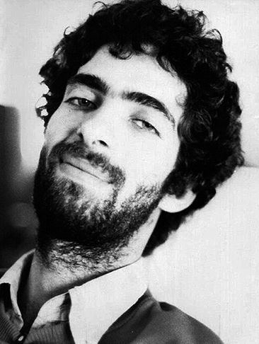 A tragédia com o avião teria um desdobramento dramático.  No dia seguinte (29/6/1984), o repórter Samuel Wainer Filho e o cinegrafista Felipe Ruiz foram ao Norte Fluminense para a cobertura do acidente e, na volta, também morreram. O carro da Globo derrapou e bateu em uma árvore na rodovia RJ-124, em Araruama (RJ).  Reprodução: Flipar
