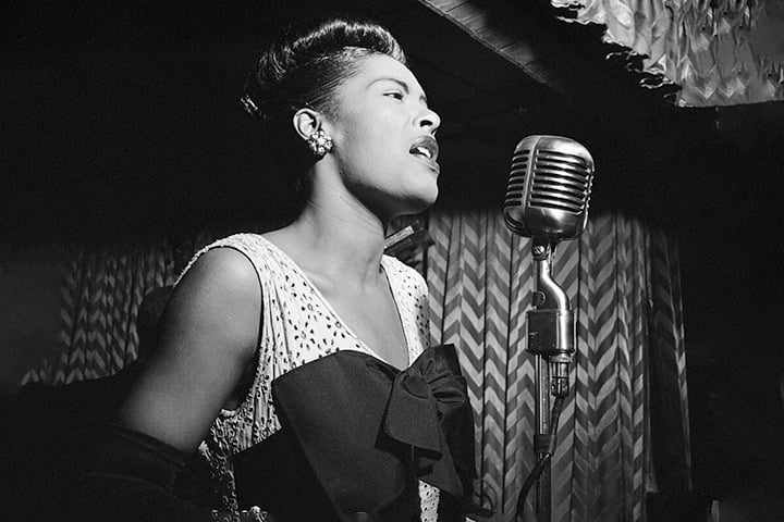 Billie Holiday - Artista nascida em 7 de abril de 1915, na Filadélfia, destacou-se por modernizar o jazz em interpretações de canções como “Strange Fruit” e “Gloomy Sunday”. 

 Reprodução: Flipar