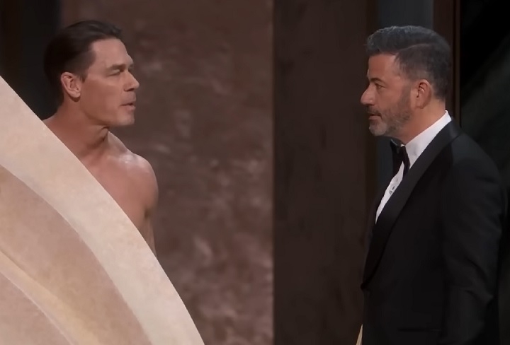 O peladão: O ator John Cena e o apresentador Jimmy Kimmel proporcionaram um dos momentos mais engraçados da cerimônia antes da apresentação do prêmio de Melhor Figurino. Reprodução: Flipar