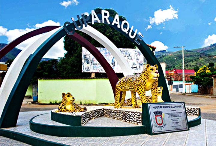 Cuparaque (Minas Gerais - Cidade com 5 mil habitantes numa área de 226 km2, a 200m de altitude e  497 km da capital Belo Horizonte.  Reprodução: Flipar