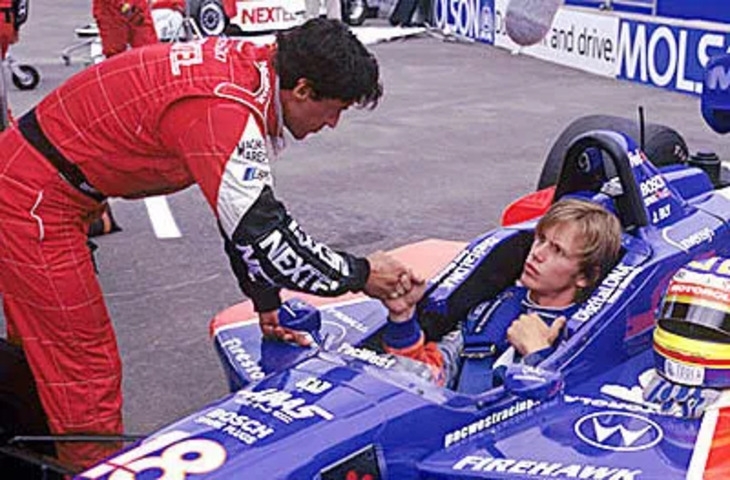 Já em 2001, Stallone marcou presença com “Driven”, ampliando seu repertório de líderes de bilheteria. 
 Reprodução: Flipar