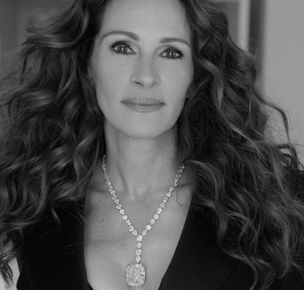 Em entrevista à jornalista Gayle King, a atriz contou que tudo teve início com a amizade que seus pais construíram com o casal Martin Luther King e Coretta Scott King. 
 Reprodução: Flipar