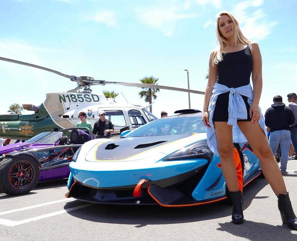 Doreen Seidel, a coelhinha da Playboy que é favorita para correr na Fórmula 1 feminina, a W Series. Foto: Facebook / Instagram / Arquivo pessoal