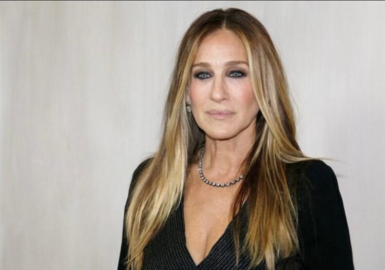 Sarah Jessica Parker- Dizem que a atriz está por toda a cidade de Nova York, tamanha a quantidade de empreendimentos em que está envolvida. Começou a carreira num pequeno papel na Brodway. Ganhou fama mundial como a Carrie, em Sex and the City.  Reprodução: Flipar