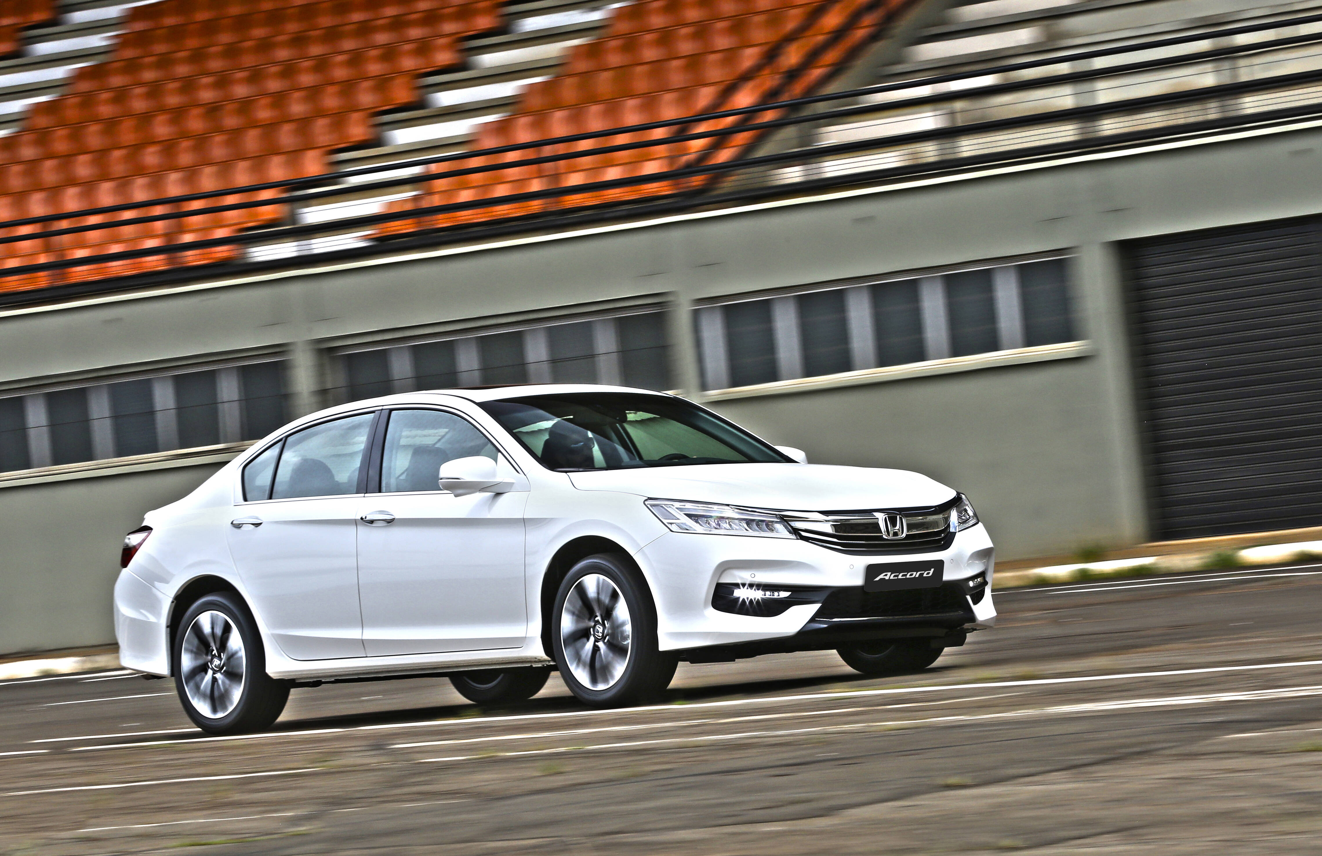 Honda Accord 2016. Foto: Divulgação