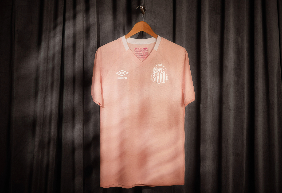 Santos - Outubro Rosa. Foto: Divulgação/Umbro