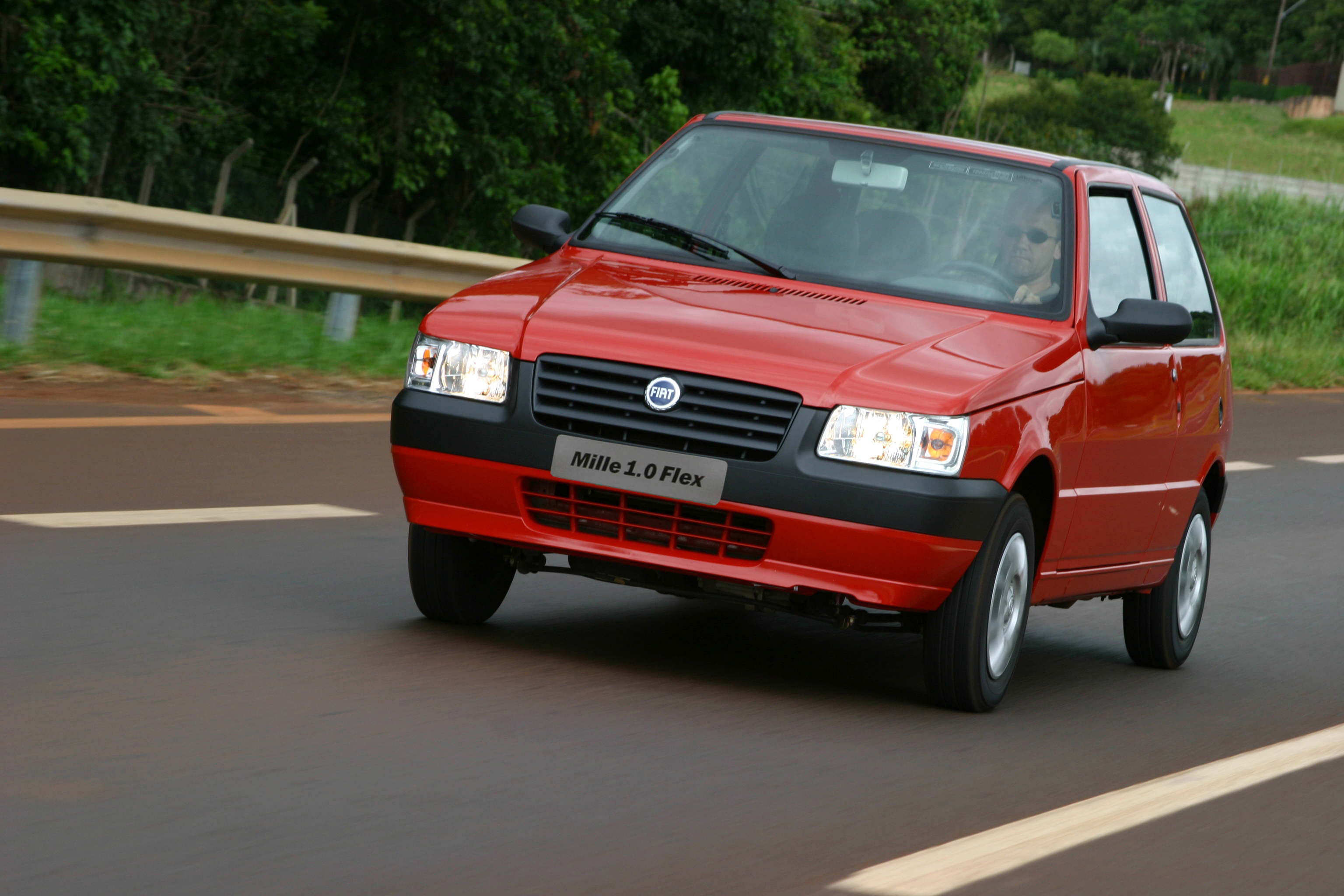 Veja a lista dos 10 carros mais baratos do Brasil - Fiat Uno Mille