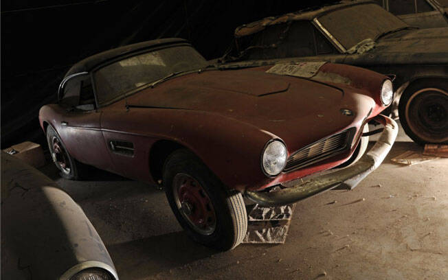 Elvis Presley comprou um BMW 507 quando esteve na Alemanha servindo o exército norte-americano. Após décadas desaparecido, conversível foi encontrado e restaurado.. Foto: Divulgação/BMW