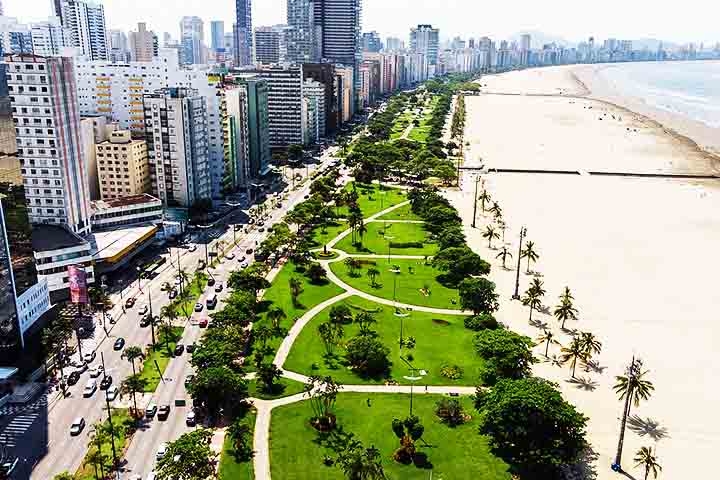 O verao 2025/2026 começa em 21 de dezembro com grande expectativa para o turismo de Santos. Afinal, a cidade mais populosa do litoral paulista registrou na temporada de verão anterior um aumento expressivo no número de visitantes e bateu seu recorde no quesito.
 Reprodução: Flipar