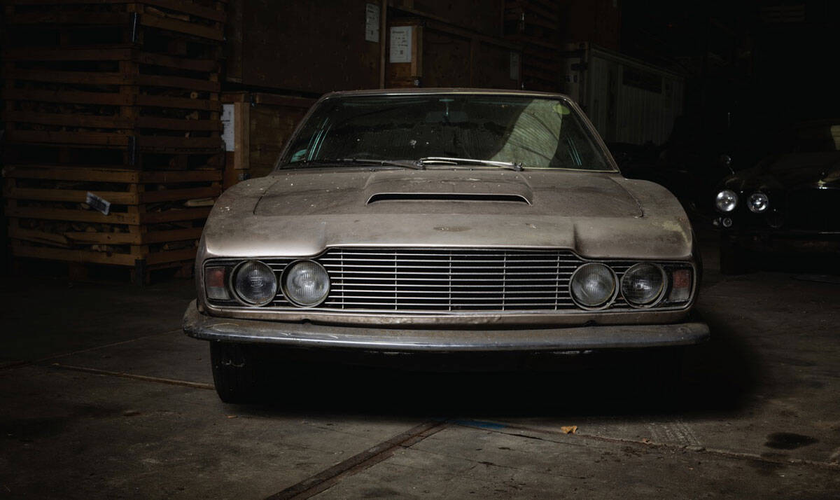 Raro Aston Martin DBS de 1968 encontrado após 30 anos em uma garagem.. Foto: Reprodução/Silverstone Auctions