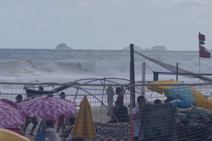 Além do adolescente, de 16 anos, que segue desaparecido no mar de Ipanema, duas pessoas foram retiradas com vida da água. O risco de afogamentos com a pressão do mar é enorme, porém surfistas se arriscaram em picos como o Pontão do Leblon e Laje do Sheraton, em São Conrado. 