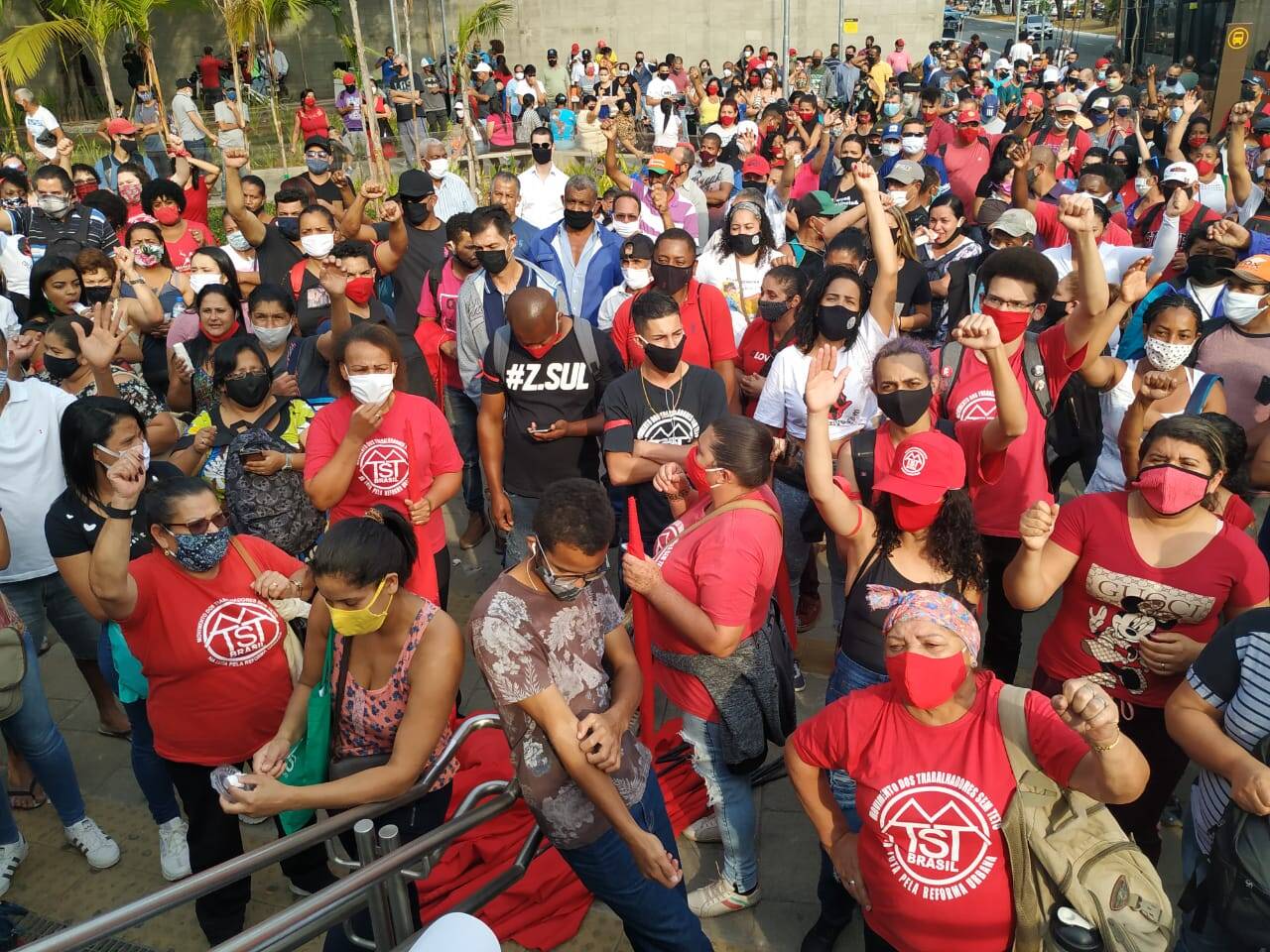 Protesto do MTST contra o despejo de família durante a pandemia de Covid-19.. Foto: Divulgação/MTST