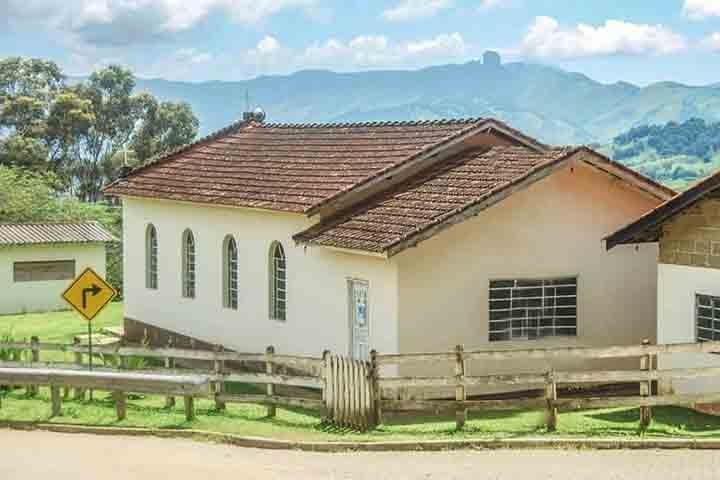 A cidade se desenvolveu, sendo elevada à categoria de Freguesia em 1832, e posteriormente a Vila, com a denominação de São Bento do Sapucaí Mirim, em 1858. Tornou-se cidade e sede de município em 30 de Março de 1876, com o nome de São Bento do Sapucaí. Reprodução: Flipar