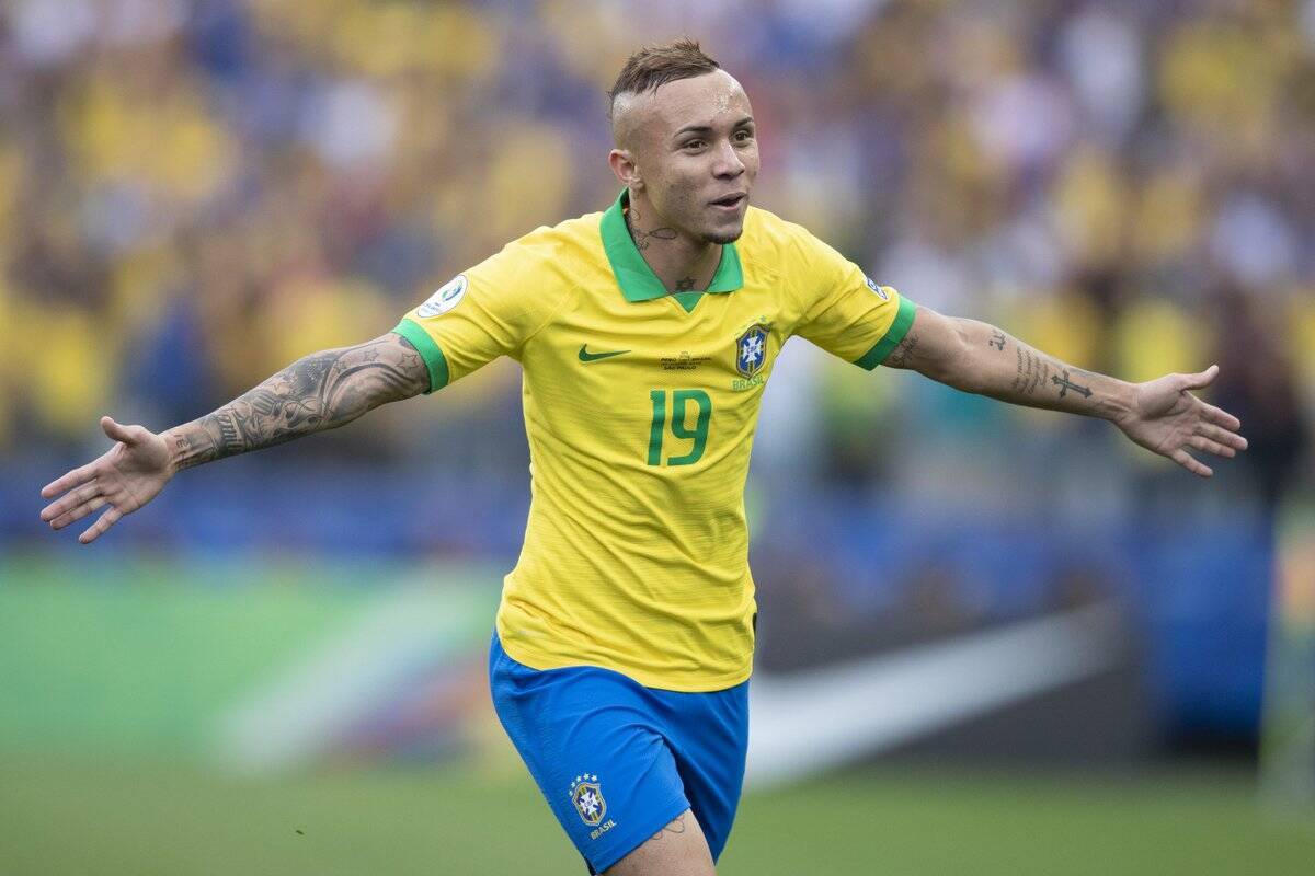 Everton Cebolinha marcou o primeiro gol da seleção brasileira na final contra o Peru