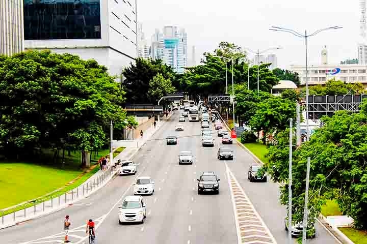 No entanto, São Paulo e Rio de Janeiro continuam liderando o ranking, refletindo sua infraestrutura consolidada e forte demanda imobiliária. Veja o ranking! Reprodução: Flipar