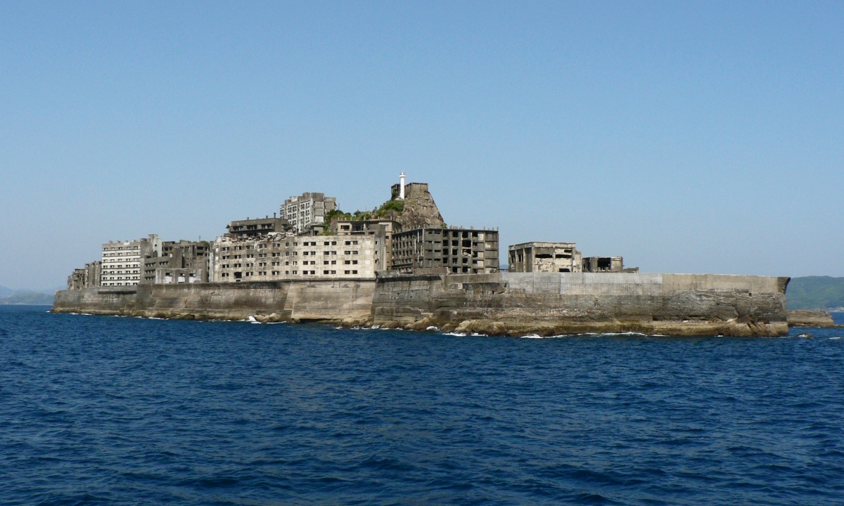 Ilha de Hashima (Japão) - Fica na província de Nagasaki. Entre 1887 e 1974, serviu de base militar para a extração de carvão  Reprodução: Flipar