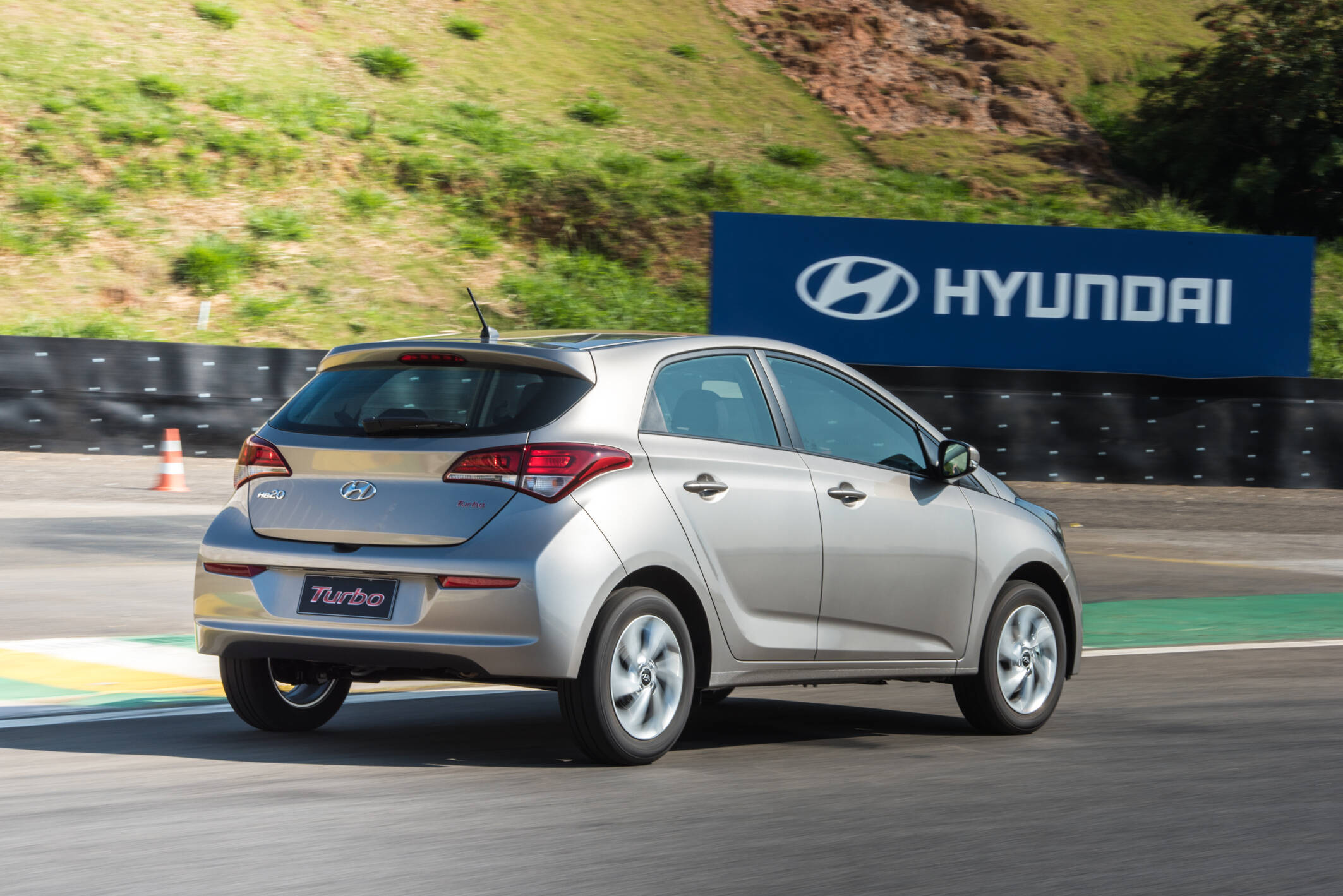 Hyundai HB20 Turbo. Foto: Divulgação/Hyundai Motor Brasil