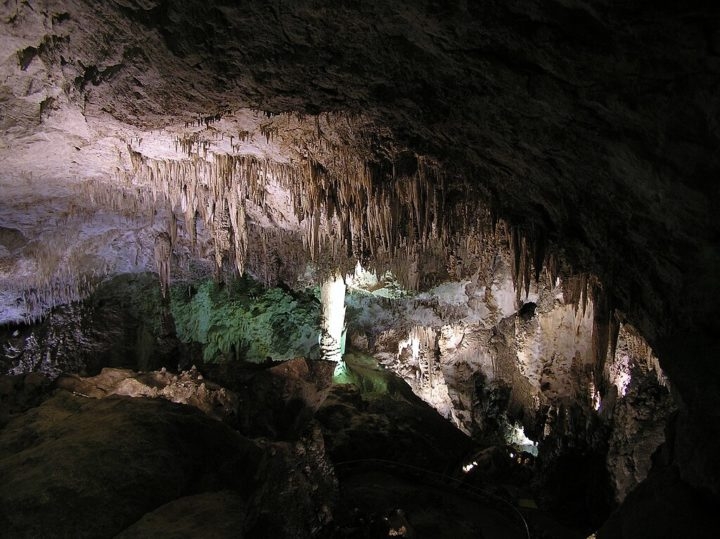 Tem também Carlsbad, uma região famosa pelas Cavernas de Carlsbad, local declarado um Patrimônio Mundial da UNESCO. Reprodução: Flipar