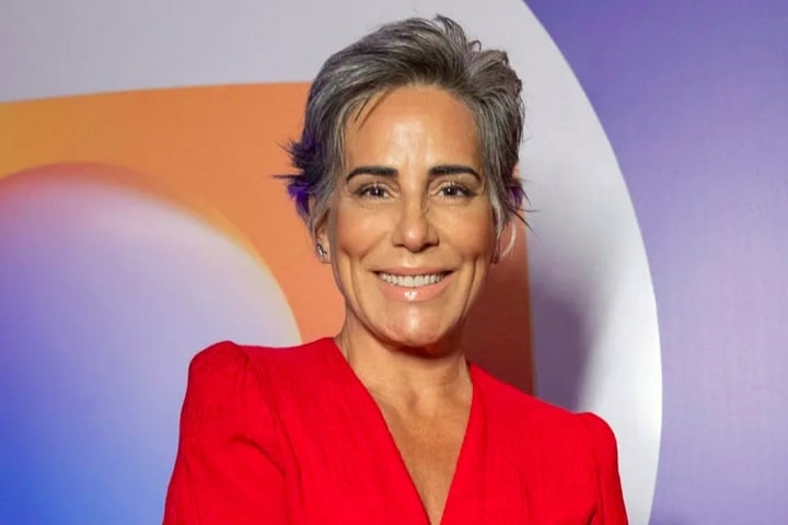 Com mais de 50 anos de carreira na televisão e no cinema, Glória Pires é uma das atrizes mais respeitadas do Brasil. Veja sua trajetória! Reprodução: Flipar