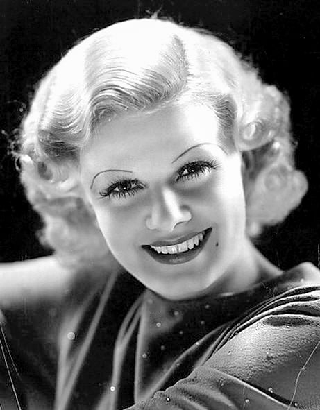 Jean Harlow (1911-1937): A atriz chegou a ser considerada uma das maiores estrelas do mundo na década de 1930. Em 1937, ela estava filmando o filme “Saratoga” quando foi hospitalizada e diagnosticada com insuficiência renal. 