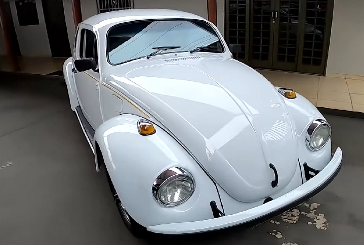 A OLX também observou as cores mais buscadas para o Volkswagen Fusca em 2023. A cor mais popular é o branco, seguido por azul, verde, vermelho e amarelo. Reprodução: Flipar