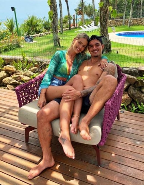 Na época, Gabriel Medina se casou com a modelo Yasmin Brunet, apesar da resistência de sua mãe e padrasto.  Reprodução: Flipar