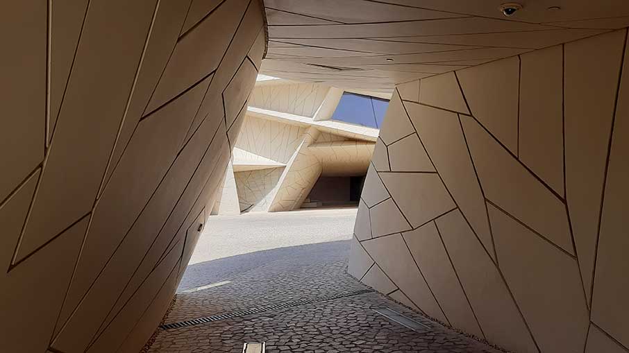 Parte interna do Museu Nacional do Catar, em Doha. Foto: Felipe Carvalho