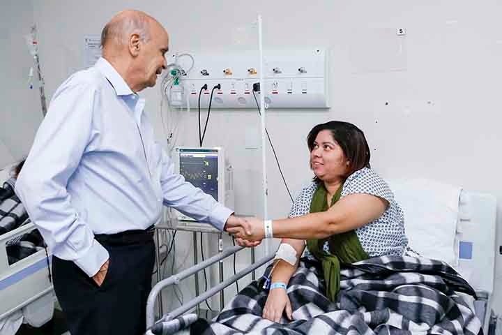 Ao longo dos anos seguintes, consolidou sua atuação em instituições de peso, dirigindo por duas décadas o serviço de imunologia do Hospital do Câncer de São Paulo e comandando, entre 1990 e 1992, o serviço de câncer do Hospital do Ipiranga. 
 Reprodução: Flipar