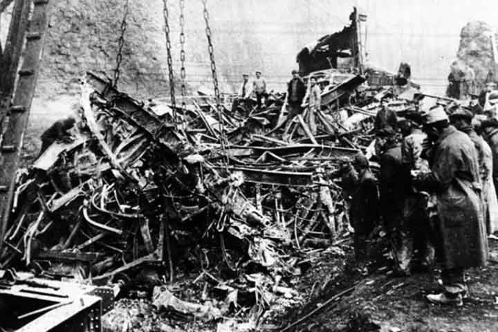 Acidente de Saint-Michel-de-Maurienne (França, 1917): O descarrilamento de um trem militar que transportava soldados franceses nos Alpes matou cerca de 700 pessoas. Foi um dos piores desastres ferroviários da história da Europa. Reprodução: Flipar