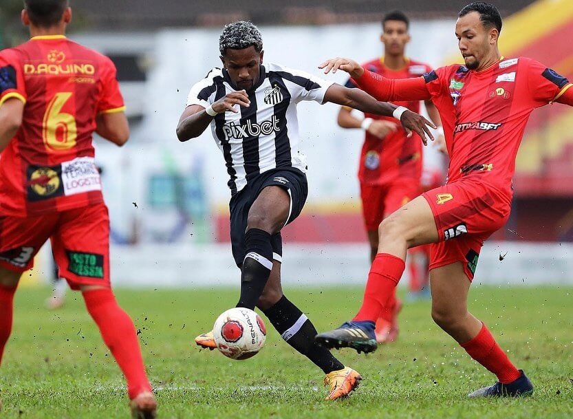 recuperado de lesão, Renyer almeja profissional do Santos e é