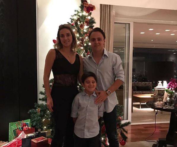 Com esposa e filho, Felipe Massa desejou: "Feliz Natal". Foto: Reprodução/Instagram