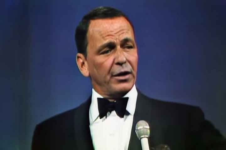 Frank Sinatra (1915-1998): Um dos artistas mais populares e influentes do século 20, vendeu mais de 150 milhões de discos transitando por diversos gêneros musicais, incluindo o jazz. 
 Reprodução: Flipar