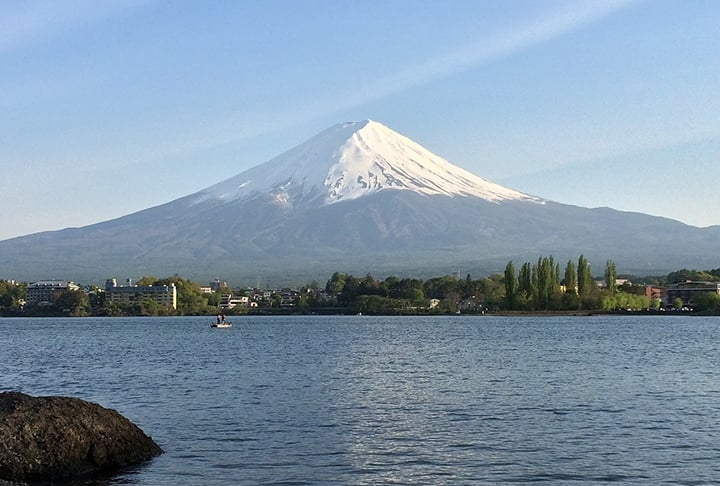 Ilha de Honshu - Com 225.800 km², é a maior ilha do Japão, abriga o Monte Fuji e inclui a Região Metropolitana de Tóquio. Tem cinco regiões com 34 prefeituras.  Reprodução: Flipar