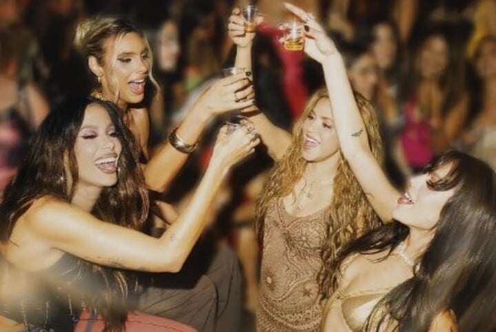Shakira afirmou que o público brasileiro tem uma conexão muito forte com sua música desde seus primeiros anos de carreira e que, por isso, o Brasil foi a escolha natural para o início dessa nova fase.. Foto: Reprodução: Flipar