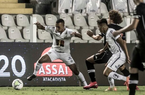 7ª rodada do Campeonato Brasileiro de 2020 - Santos 2 x 2 Vasco, na Vila Belmiro - Gols: Lucas Veríssimo e Marinho (SAN)