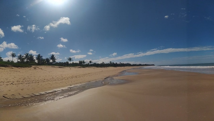 A Praia dos Nativos, paradisíaca, em Trancoso, distrito de Porto Seguro (BA). Foto: Rafael Nascimento