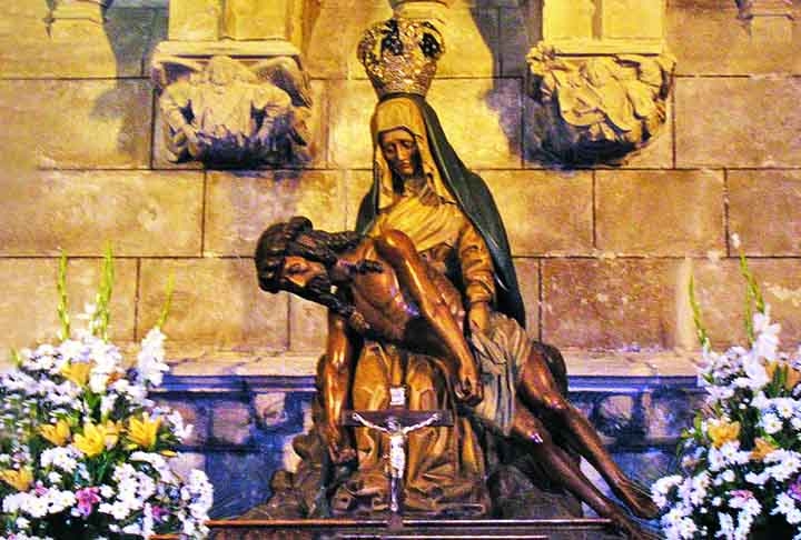 Nomeada em 1914 pela Igreja Católica como padroeira da “Região Leonesa”, a Virgem do Caminho está associada à peregrinação conhecida como “Caminho de Santiago”. Veja outras aparições marianas que ficaram famosas! 
 Reprodução: Flipar