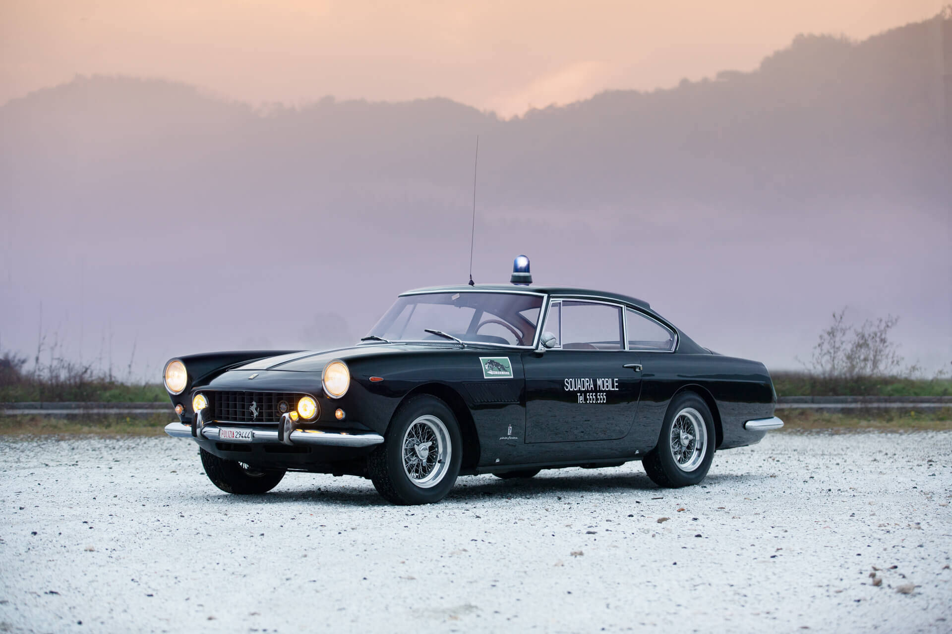 Ferrari 250 GTE policial. Foto: Divulgação